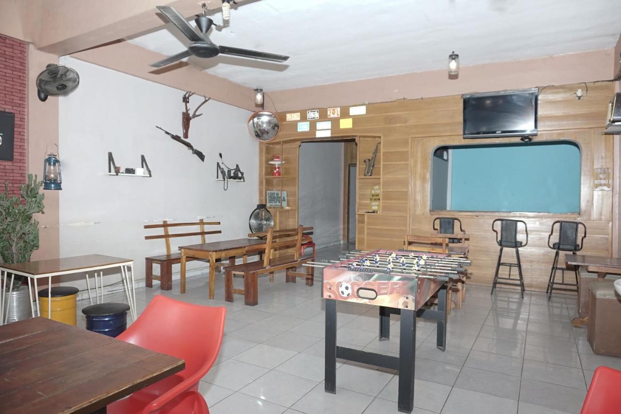 SPOT ON 2200 Hotel Gunung Sari Rantauprapat Bagian luar foto