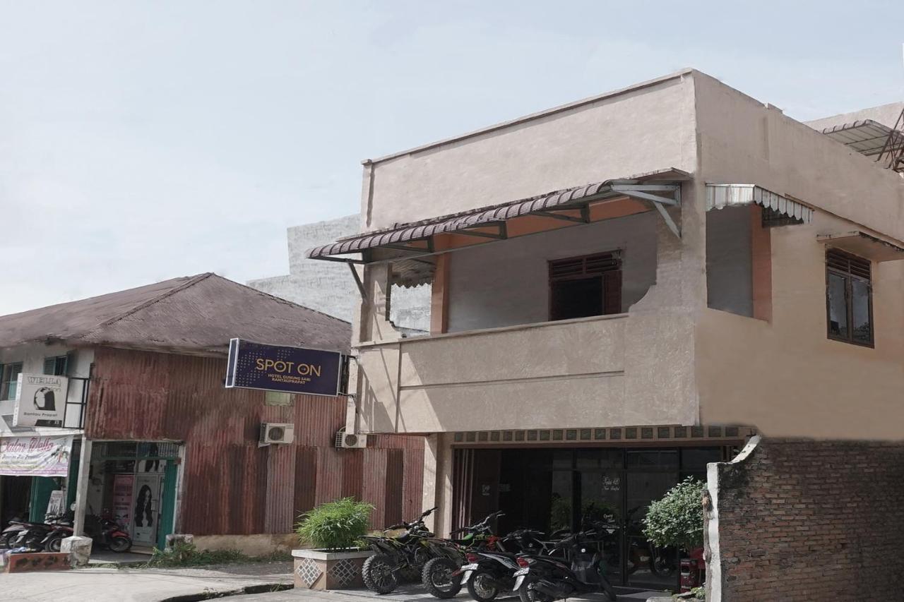 SPOT ON 2200 Hotel Gunung Sari Rantauprapat Bagian luar foto